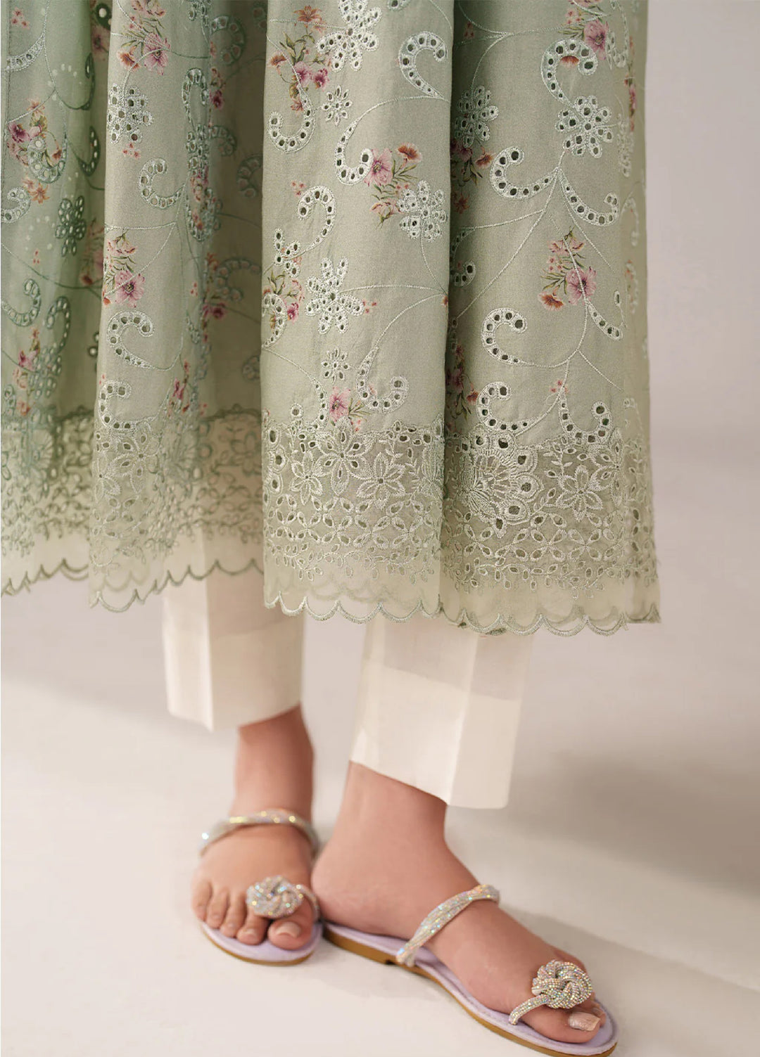 Iznik Unstitched Embroidered Lawn 3 Piece Suit IZ26US SS-03 - Summer Collection