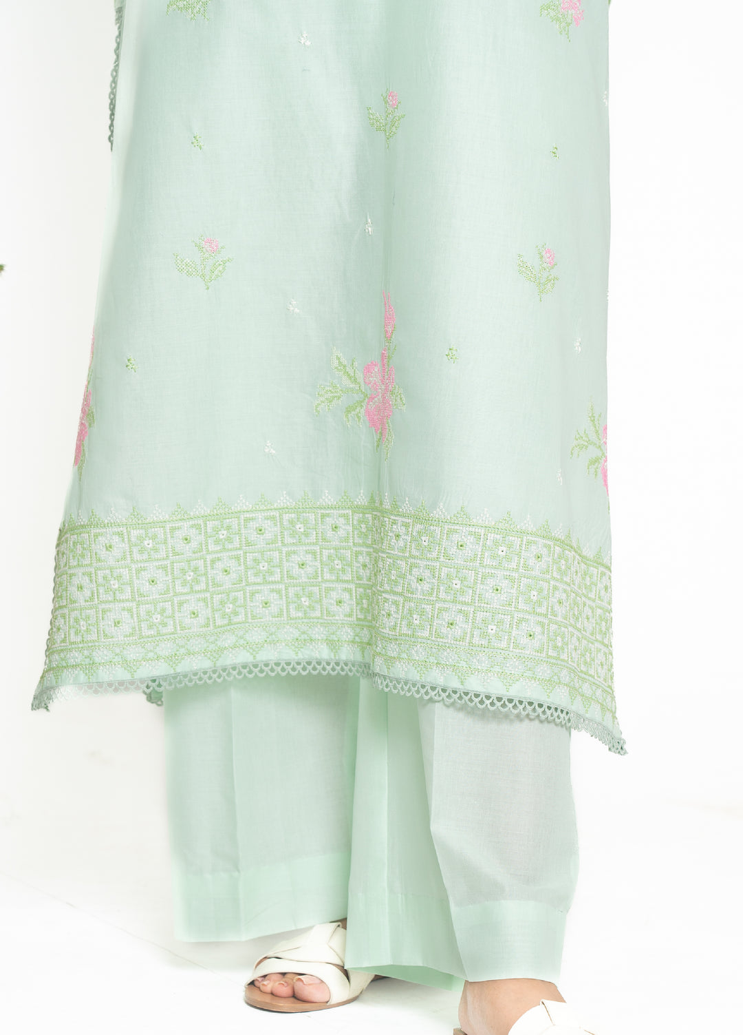 Zyna RTW Embroidered Lawn 3 Piece Suit ZY26ULS VIREL - Summer Collection