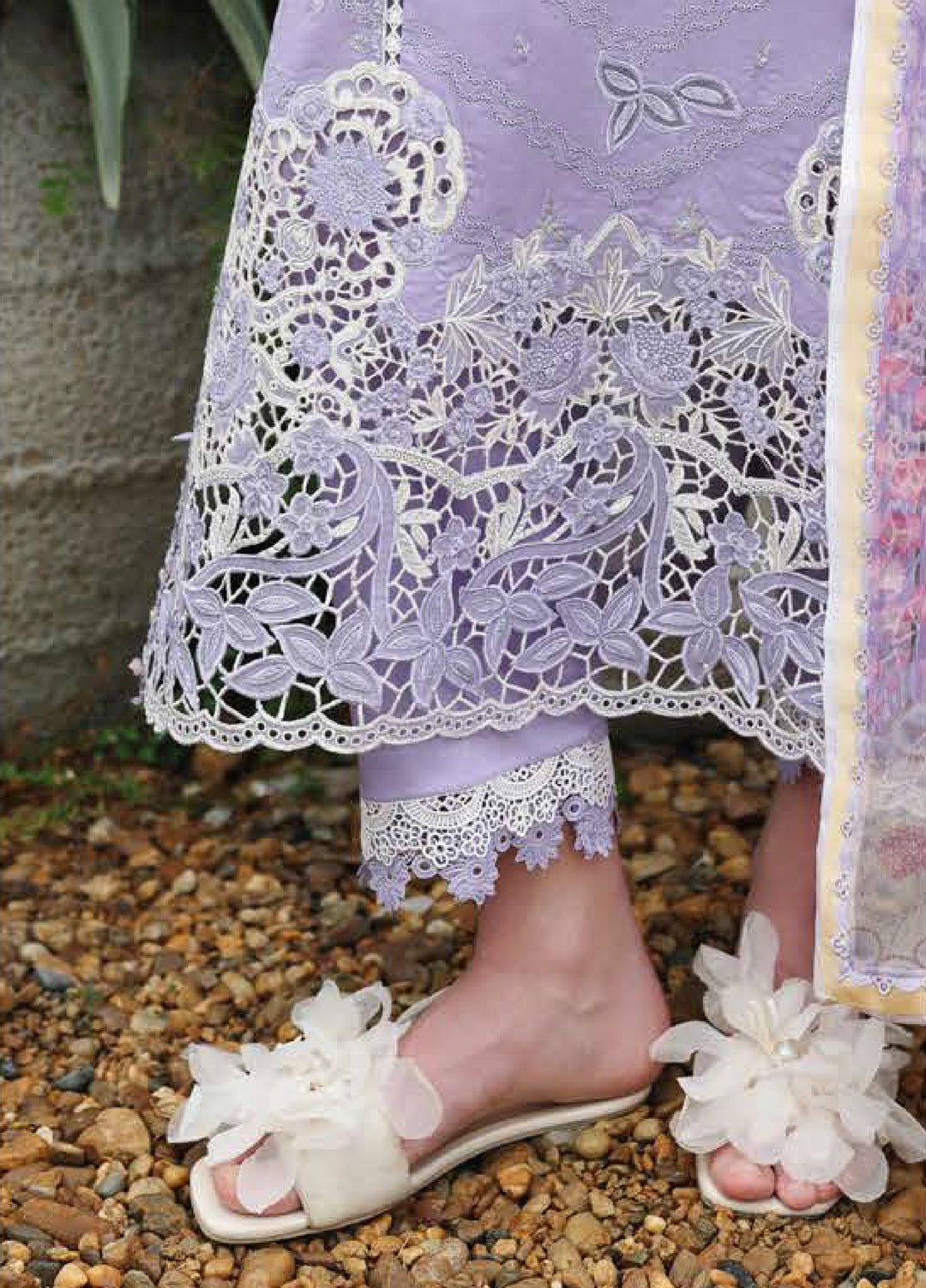 The Secret Garden by Mushq Unstitched Embroidered Lawn 3 Piece Suit MU26USG Velvet Ivy HUNSS260401 - Festive Collection