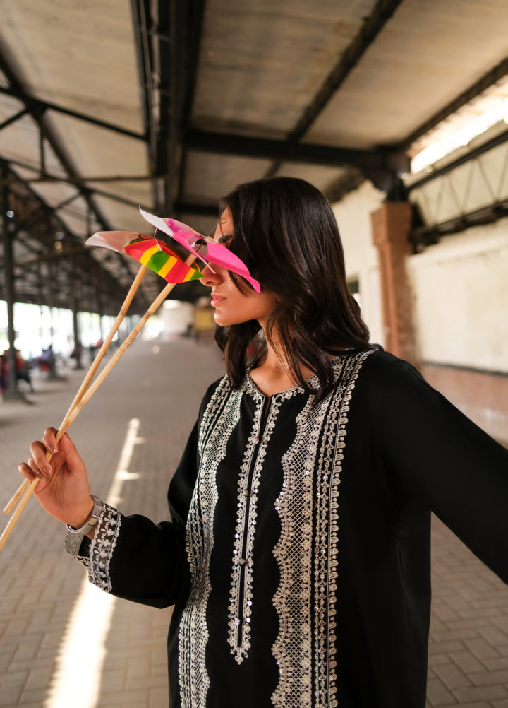 Summer Travels by Casuallite RTW Embroidered Cotton Lawn 3 Piece Suit CL26ULST OUFIT 03 NOIR GRACE - Casual Collection