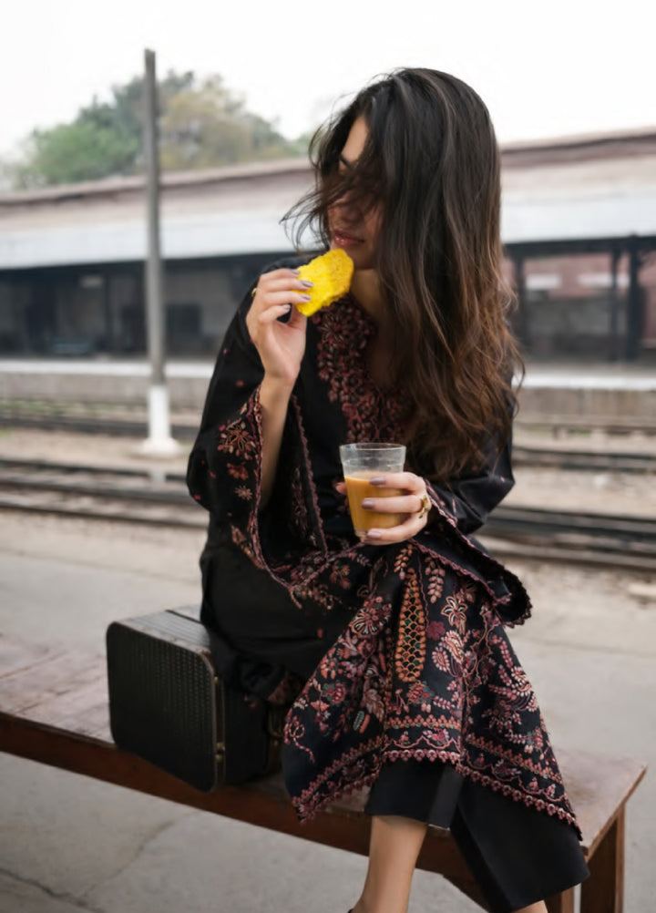 Safarnama by Casuallite RTW Embroidered Cotton Lawn 3 Piece CL26PSCL Ciara Noir - Eid Collection