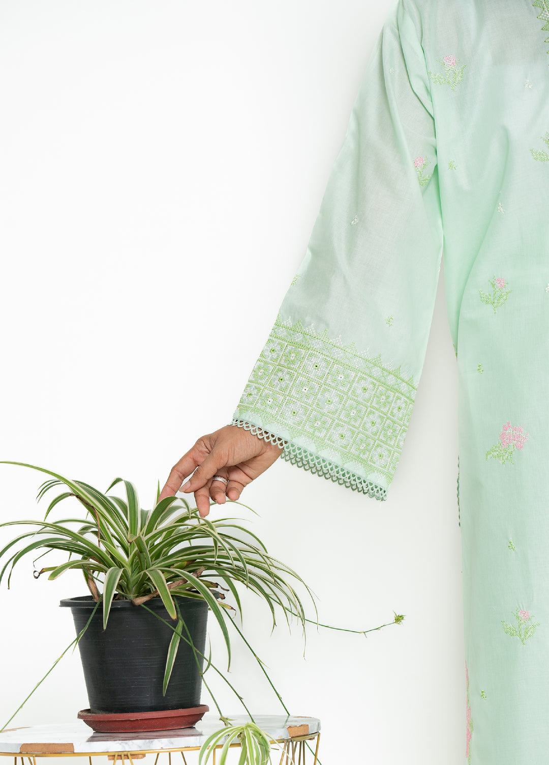 Zyna RTW Embroidered Lawn 3 Piece Suit ZY26ULS VIREL - Summer Collection