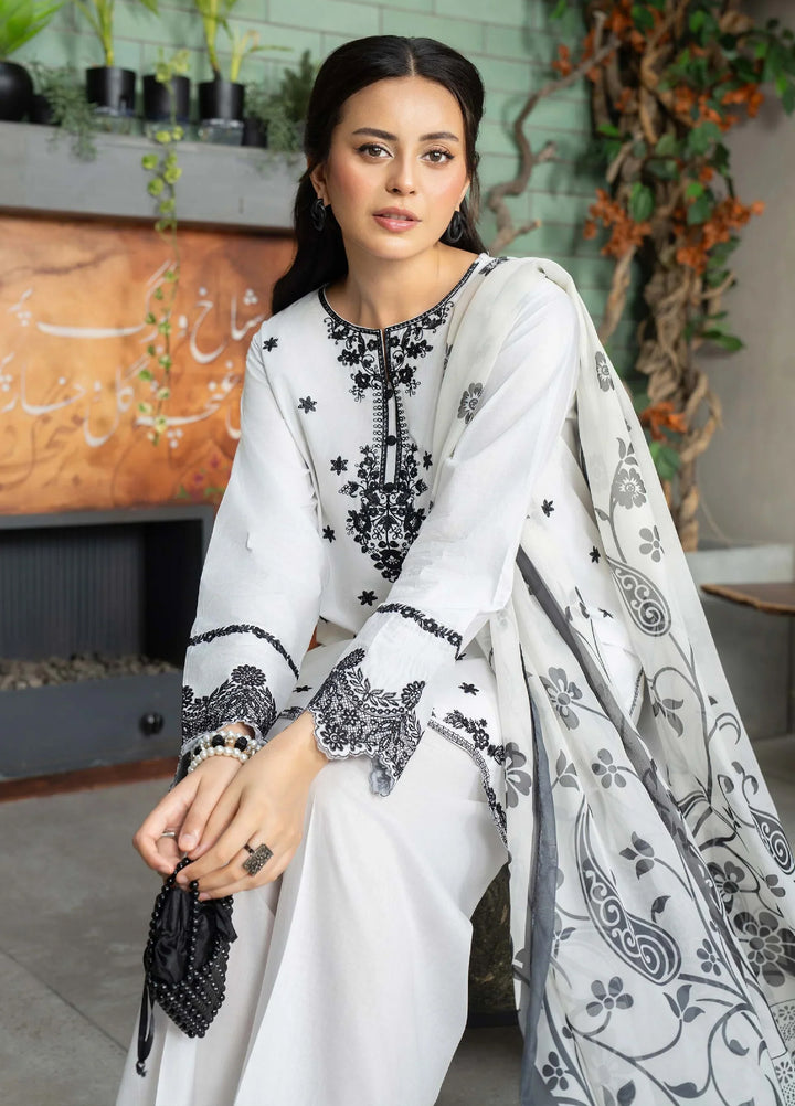 Solid Story by Panache Pret Solids Lawn 3 Piece Faye