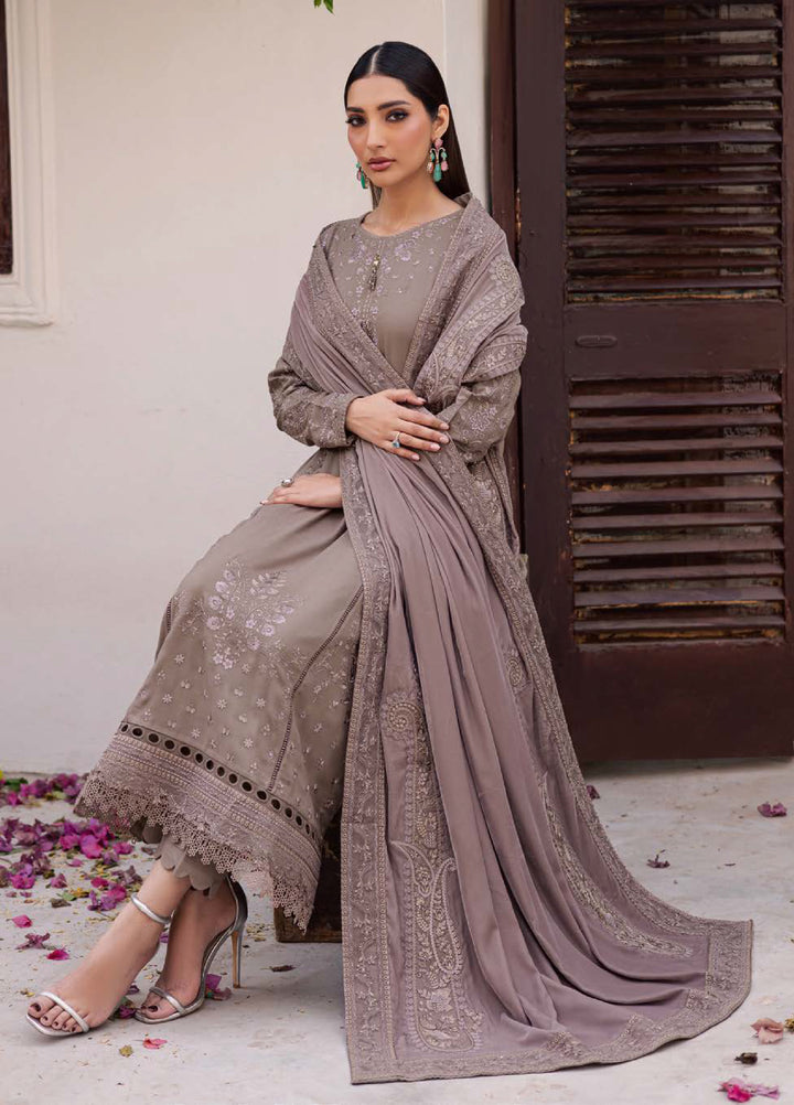 Nureh Exclusive Unstitched Luxury Leather Peach Velvet Shawl Embroidered Suits 3 Piece NU25NS NE-201 - Festive Collection