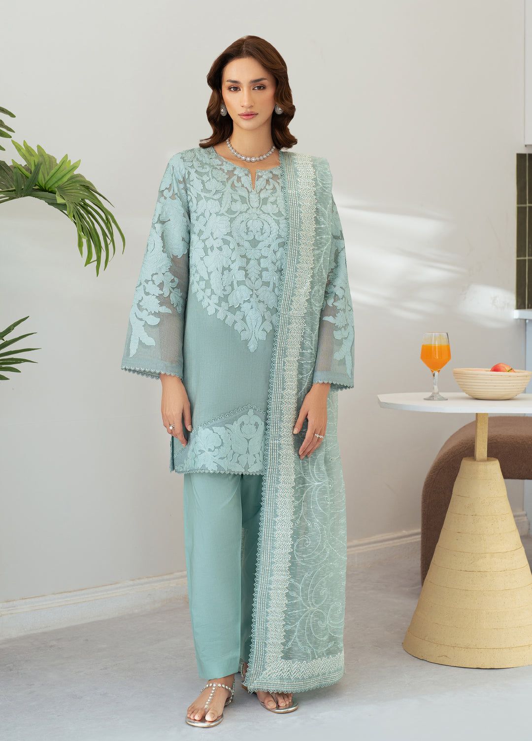 Sera by Mahnur Unstitched Embroidered Lawn 3 Piece Suit MN26USL SP-03 - Festive Collection