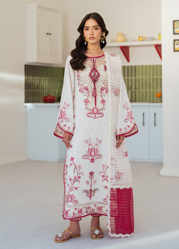 Sera by Mahnur Unstitched Embroidered Lawn 3 Piece Suit MN26USL SP-05 - Festive Collection