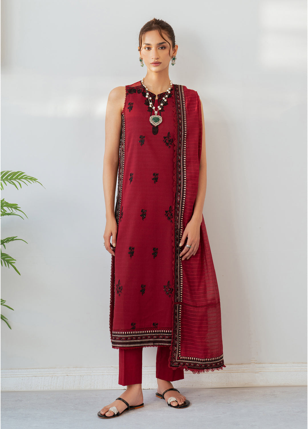 Sera by Mahnur Unstitched Embroidered Lawn 3 Piece Suit MN26USL SP-09 - Festive Collection