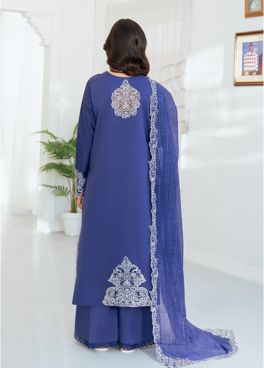 Sera by Mahnur Unstitched Embroidered Lawn 3 Piece Suit MN26USL SP-01 - Festive Collection
