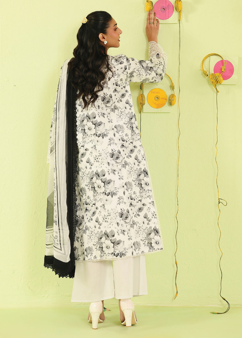 Anaya by Mahnur Unstitched Embroidered Lawn 3 Piece Suit MN26UALV AN2-08 - Festive Collection