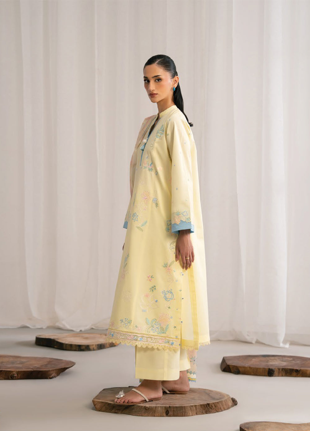 Nysa by Seran Unstitched Embroidered Cambric 3 Piece Suit SN26UNC Lielle D-10 - Casual Collection