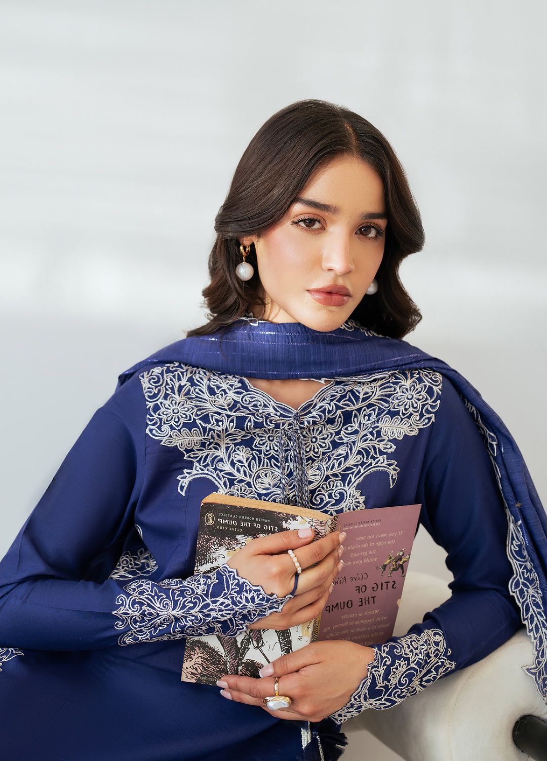 Sera by Mahnur Unstitched Embroidered Lawn 3 Piece Suit MN26USL SP-01 - Festive Collection