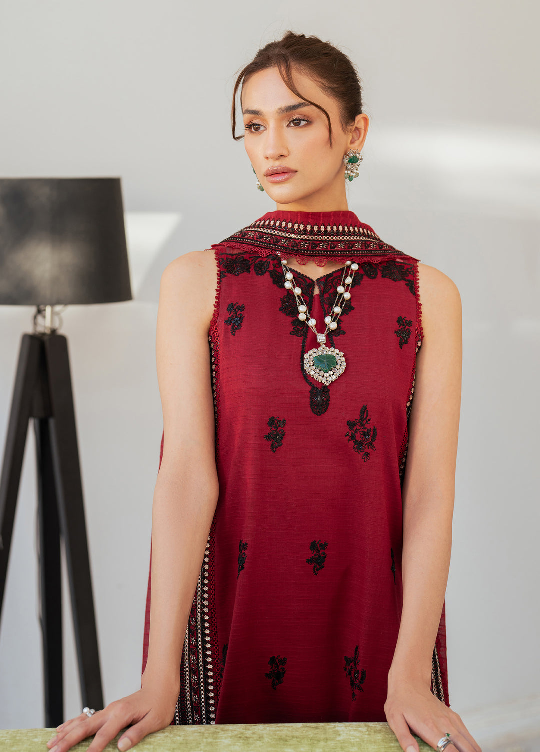 Sera by Mahnur Unstitched Embroidered Lawn 3 Piece Suit MN26USL SP-09 - Festive Collection