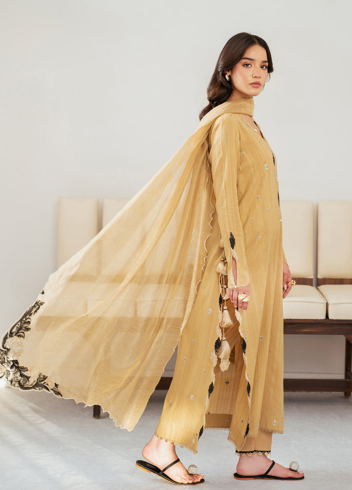 Sera by Mahnur Unstitched Embroidered Lawn 3 Piece Suit MN26USL SP-04 - Festive Collection