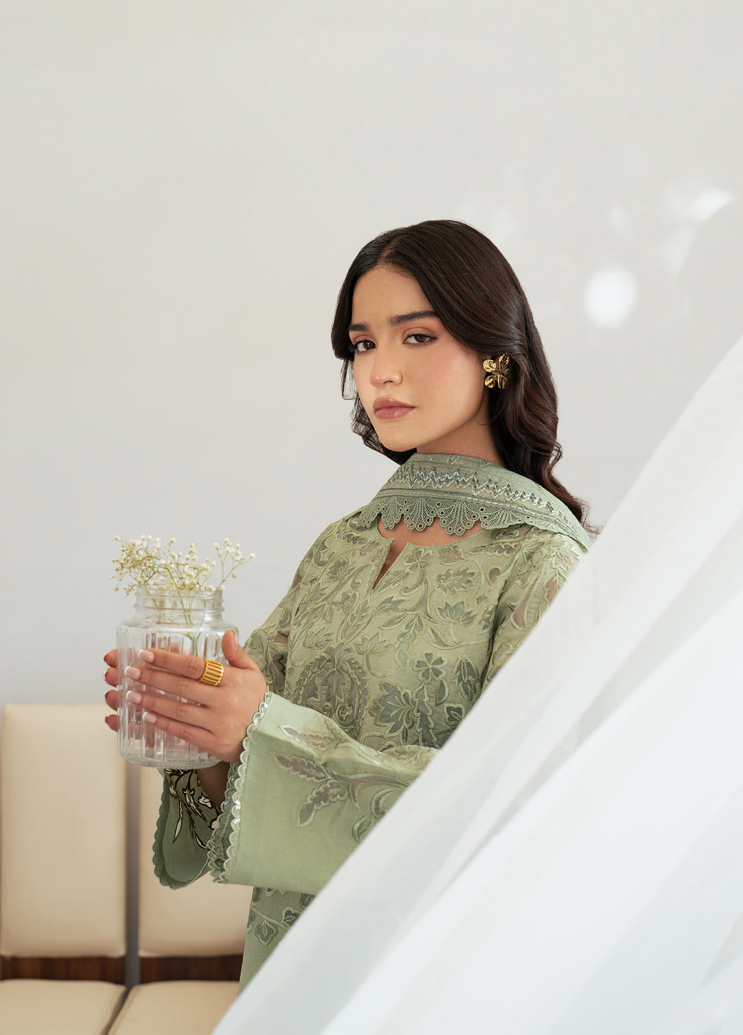 Sera by Mahnur Unstitched Embroidered Lawn 3 Piece Suit MN26USL SP-08 - Festive Collection