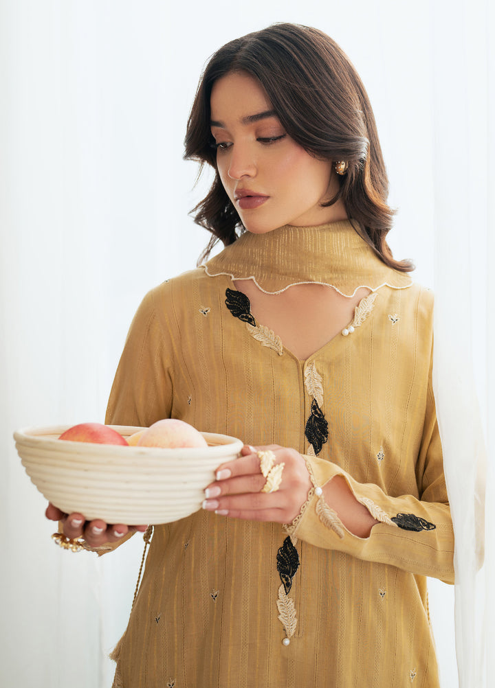 Sera by Mahnur Unstitched Embroidered Lawn 3 Piece Suit MN26USL SP-04 - Festive Collection