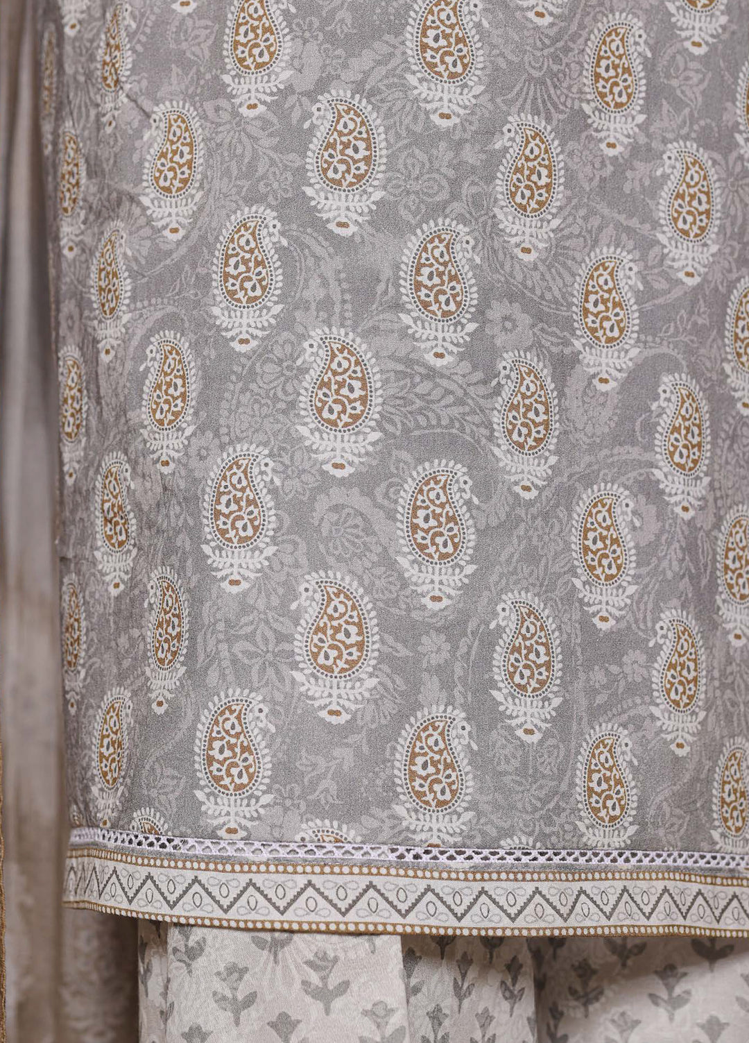 Daily Wear by HZ Textiles RTW Embroidered Lawn 3 Piece Suit HZ26PDW CPE-3P-043 - Casual Collection