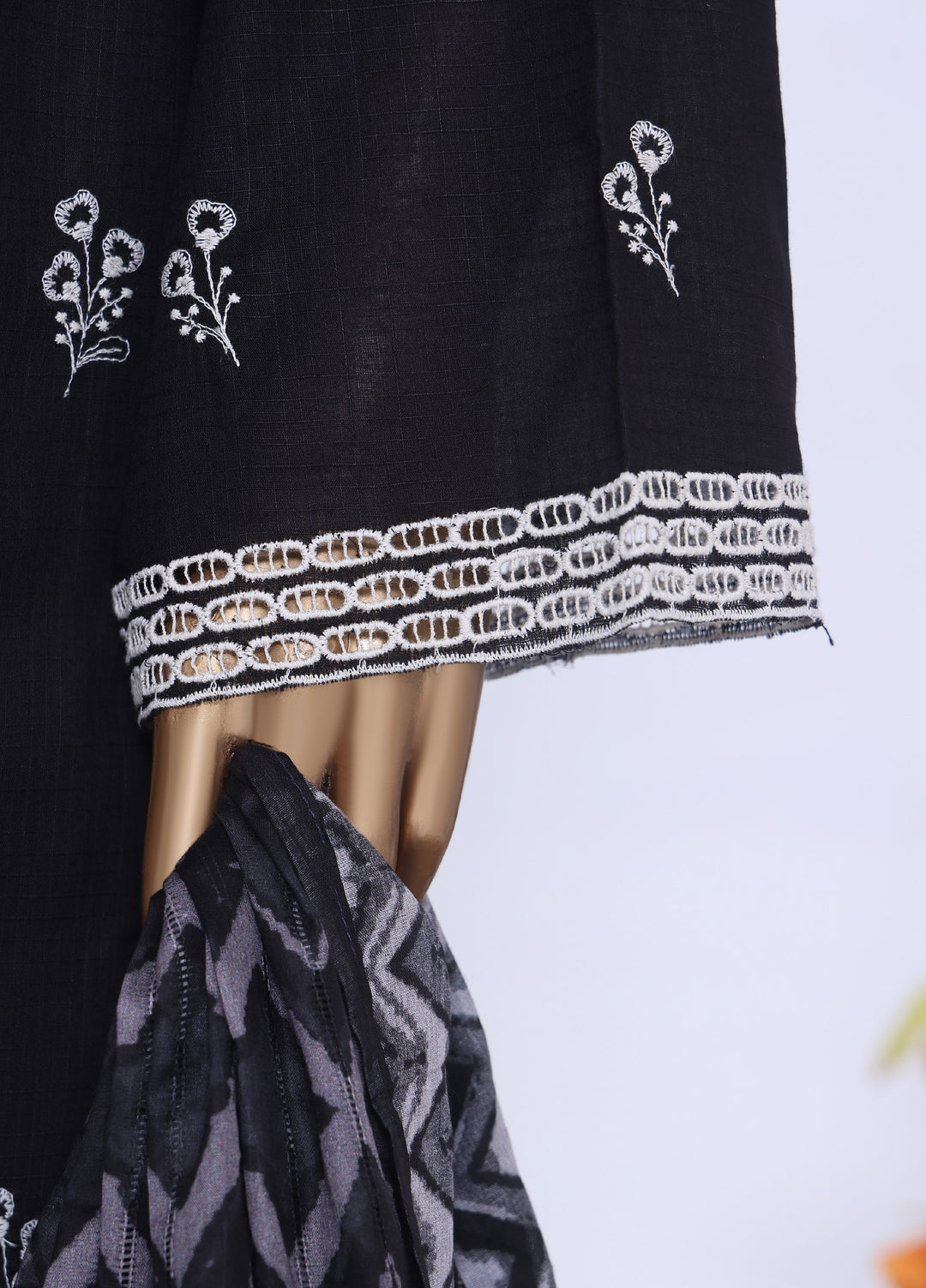 HZ Textiles RTW Embroidered Cross Hatch 3 Piece Suit HZ26PCL Sbe-3P-079 - Casual Collection