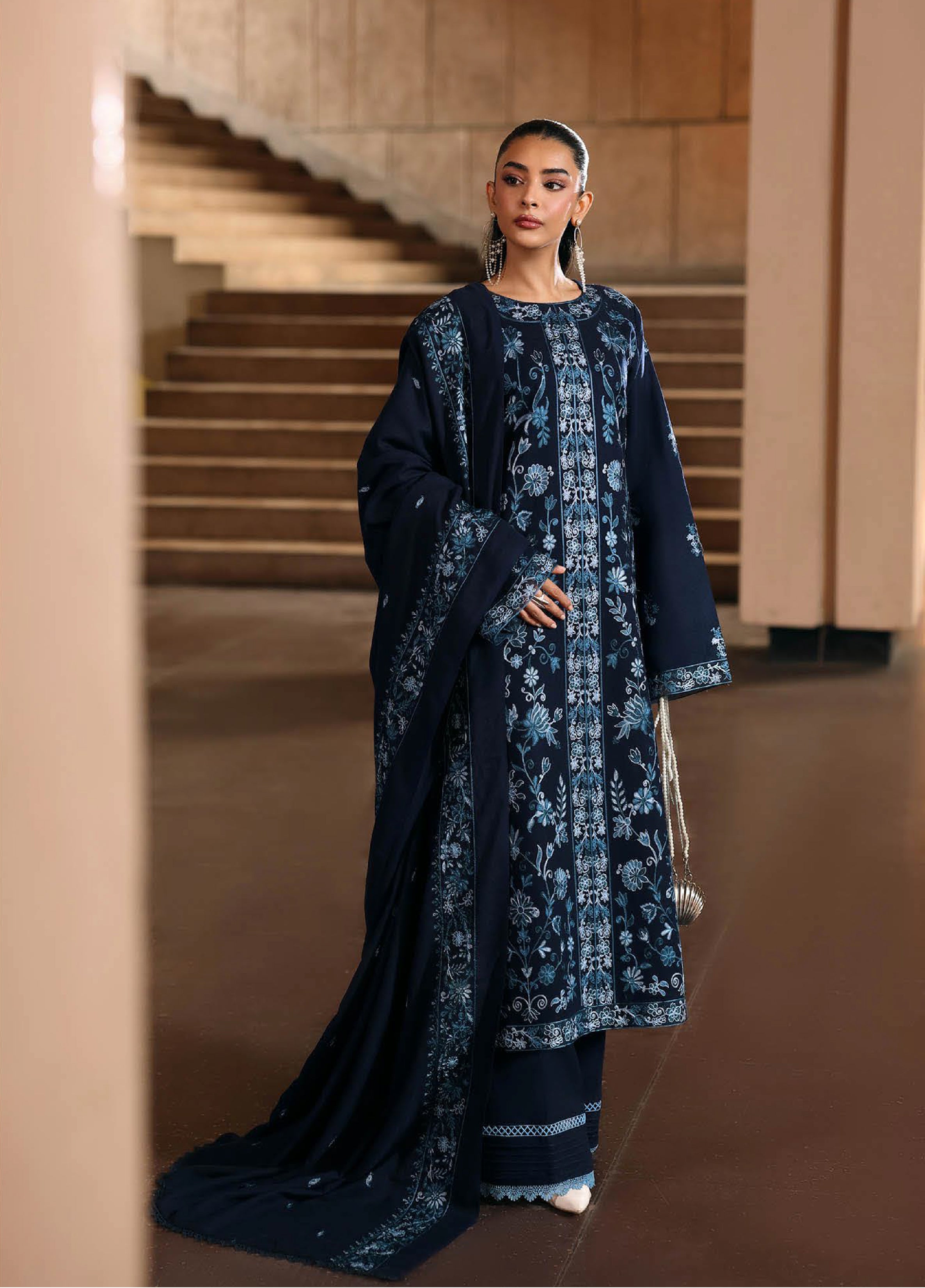 rajbari winter shawl