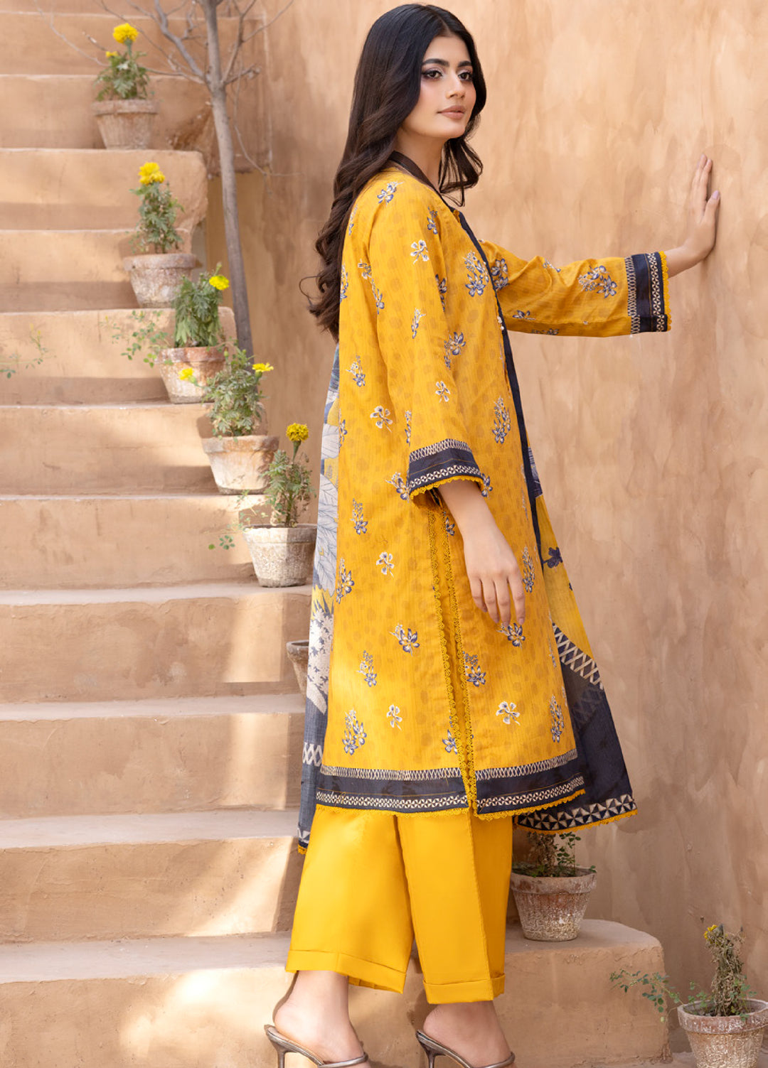 Regalia Textiles Unstitched Printed Karandi Lawn 3 Piece Suit RG26UKL D-5 - Summer Collection