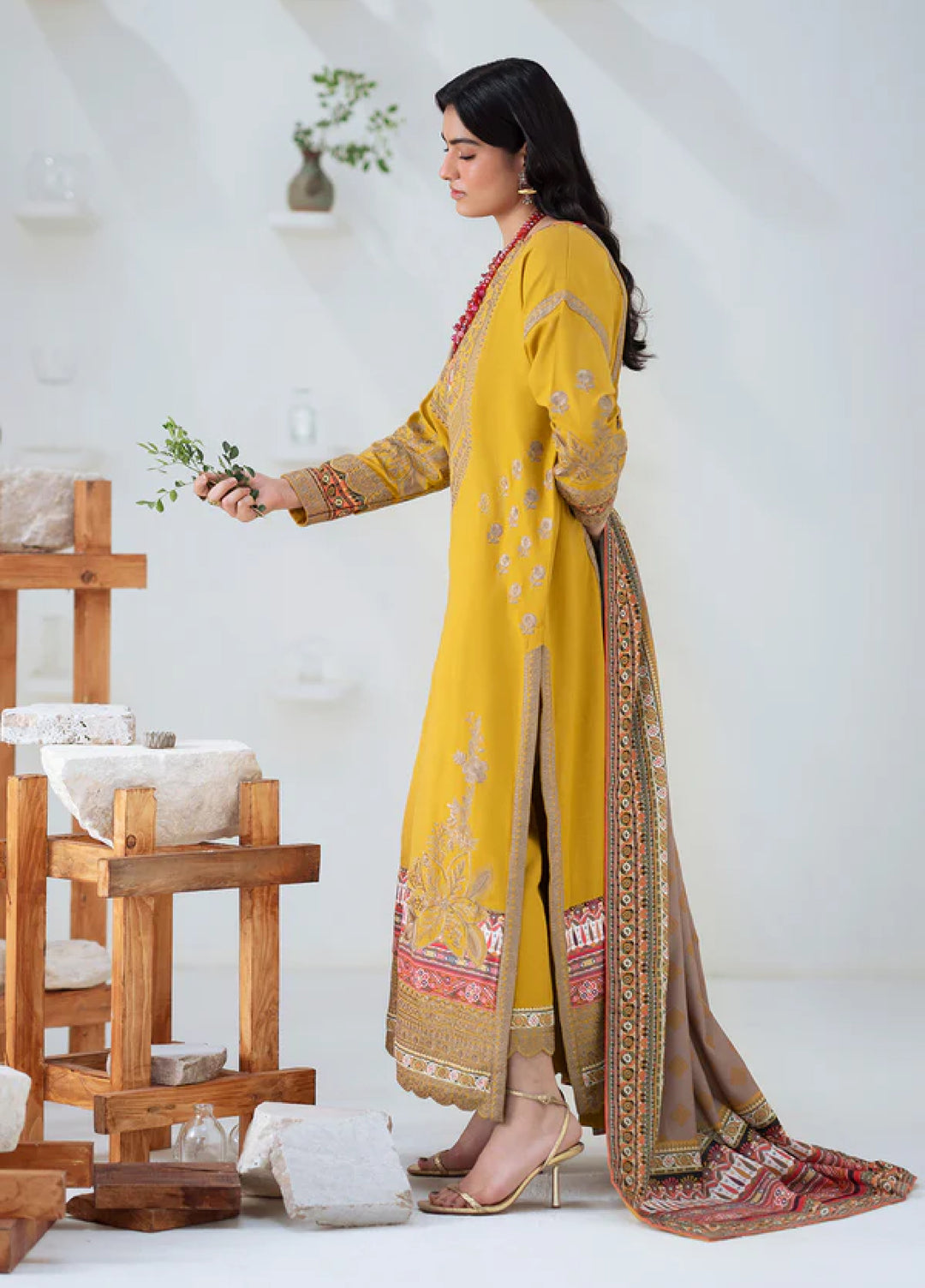 Noore by Freesia Unstitched Khaddar Embroidered Suits 3 Piece FRE25NW FSU-5671 Apana - Winter Collection