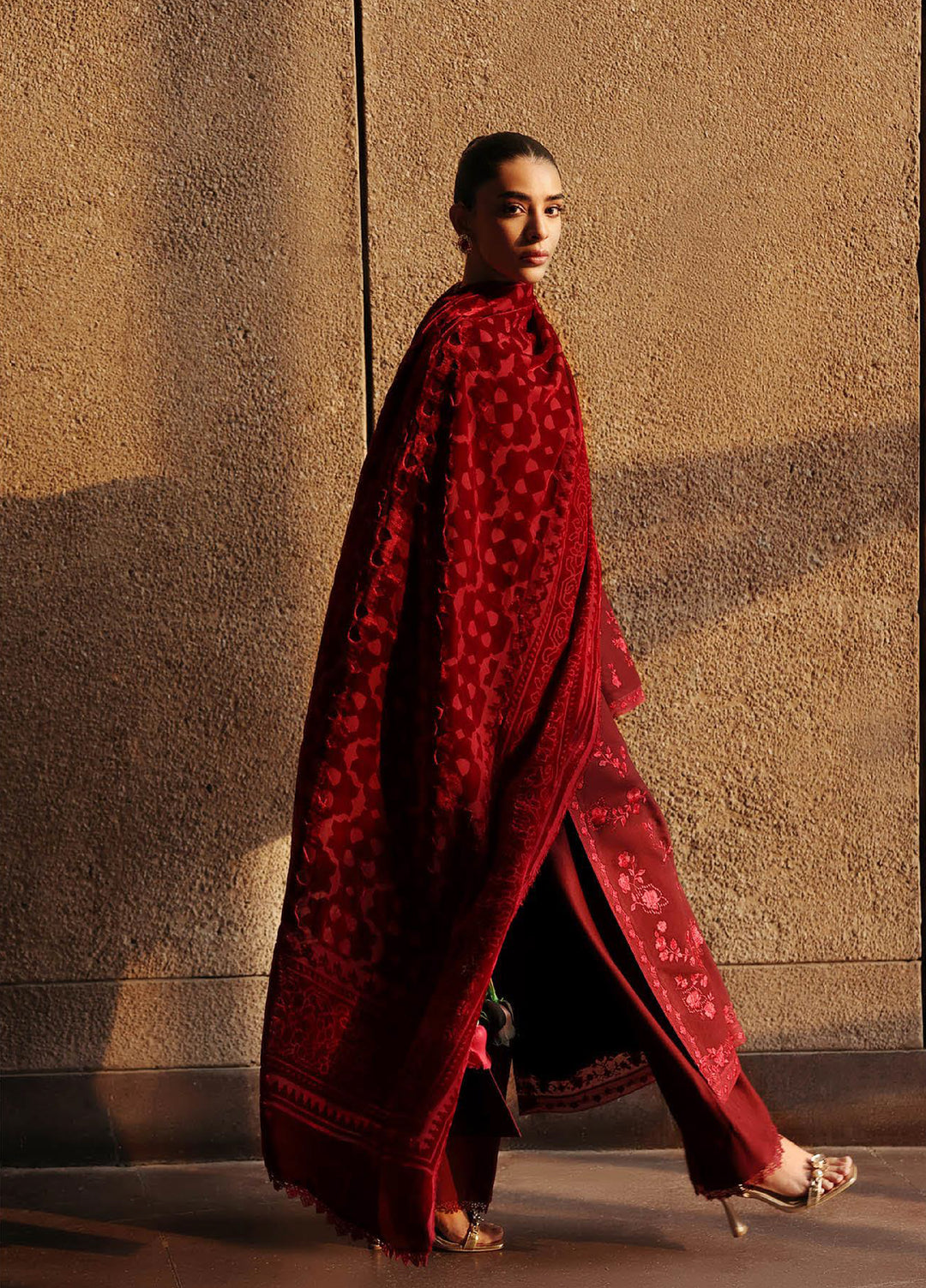 Rajbari Premium Unstitched Peach Winter Shawl Exclusive Embroidered Suits 3 Piece RB25PW D-4 - Winter Collection