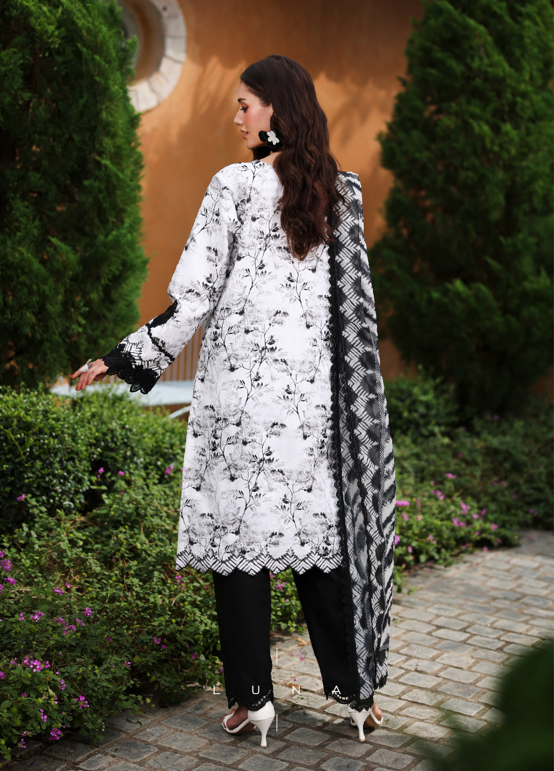 Rang Rasiya Lifestyle Lawn Unstitched Embroidered 3 Piece Suit RR25ULS LUNA - Summer Collection