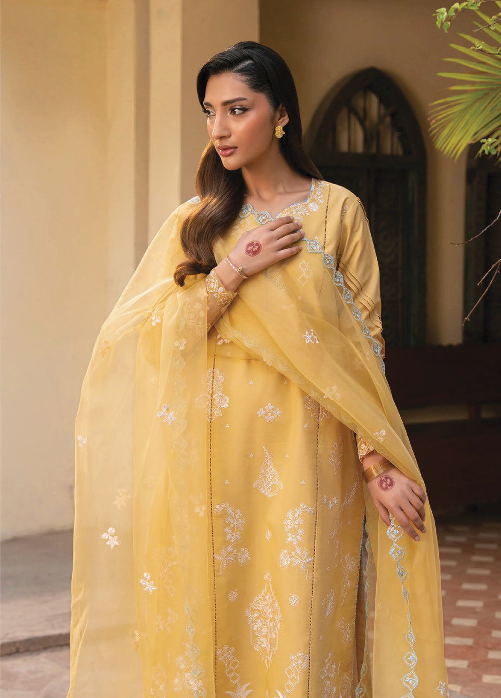 Lamhay by Seran Unstitched Embroidered Lawn 3 Piece Suit SN26ULL D9-Zira - Eid Collection