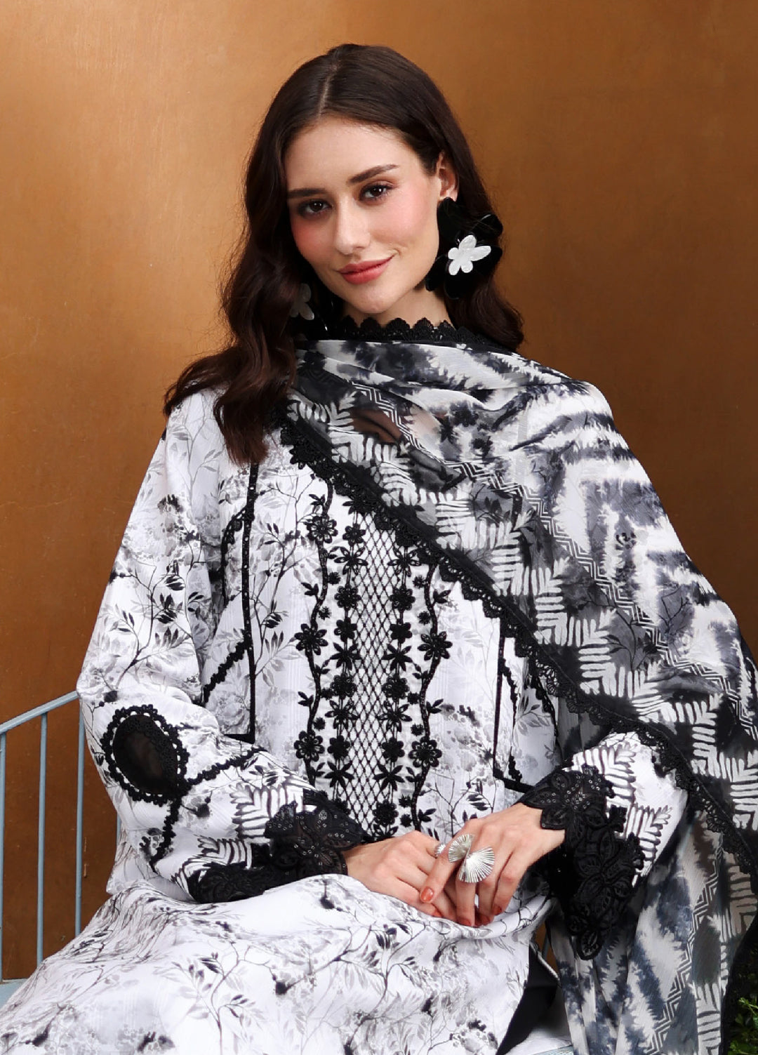 Rang Rasiya Lifestyle Lawn Unstitched Embroidered 3 Piece Suit RR25ULS LUNA - Summer Collection