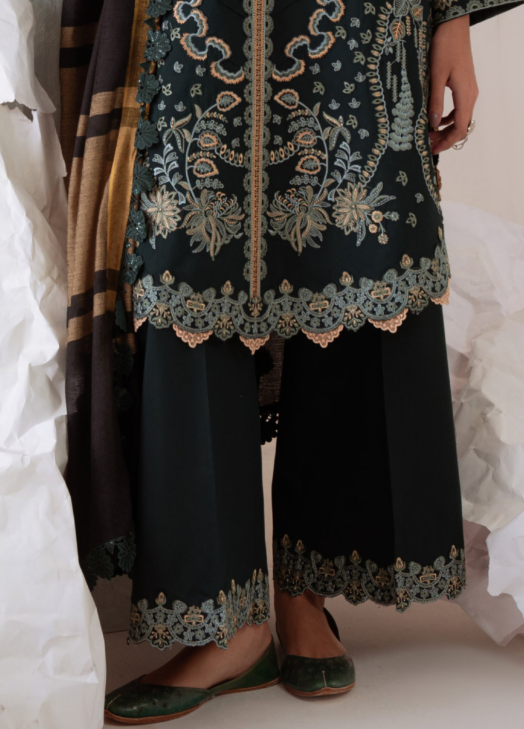 Miraal By Aabyaan Embroidered Chikankari Suits Unstitched 3 Piece ABY25MV D-AV-01-Arva - Winter Collection