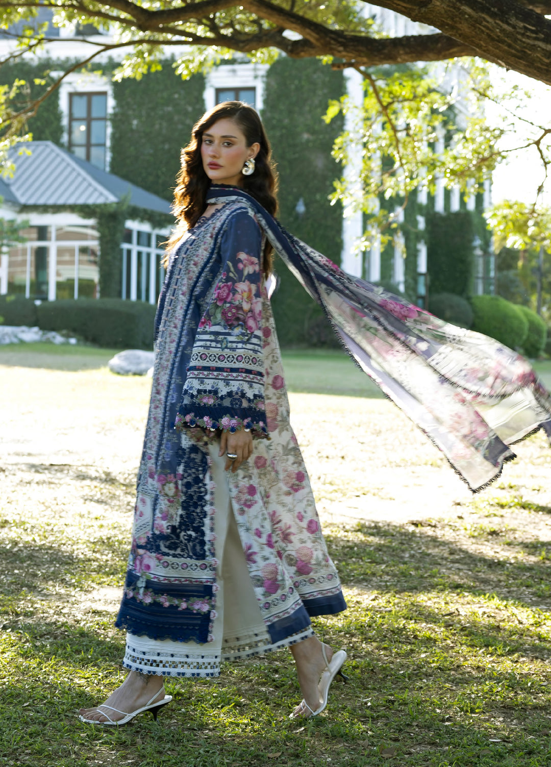 Signature by Elaf Premium Unstitched Embroidered Lawn 3 Piece Suit EL26USP ESA-2A VERONICA - Summer Collection