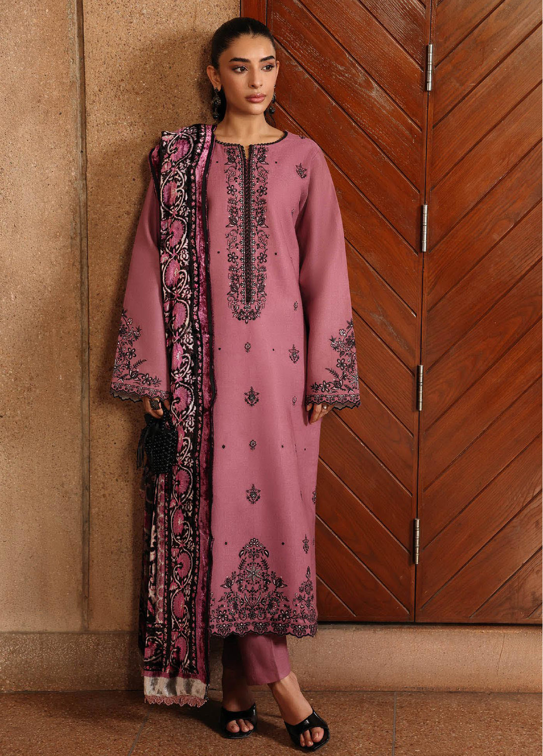 Rajbari Premium Unstitched Peach Winter Shawl Exclusive Embroidered Suits 3 Piece RB25PW D-2 - Winter Collection