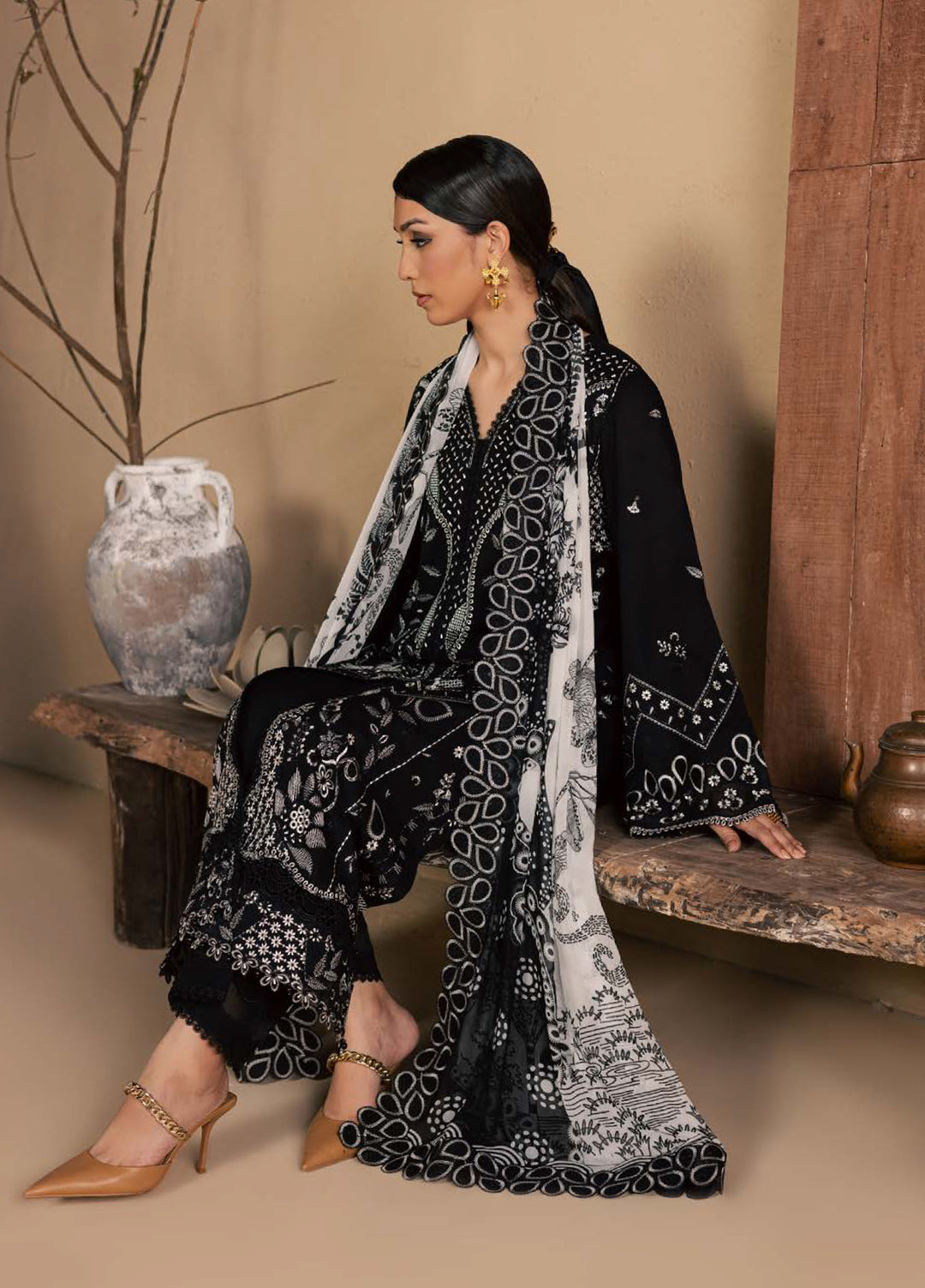 Koyal Monochrome by Nureh Unstitched Embroidered Lawn 3 Piece Suit NU26UKM NE-265 - Casual Collection