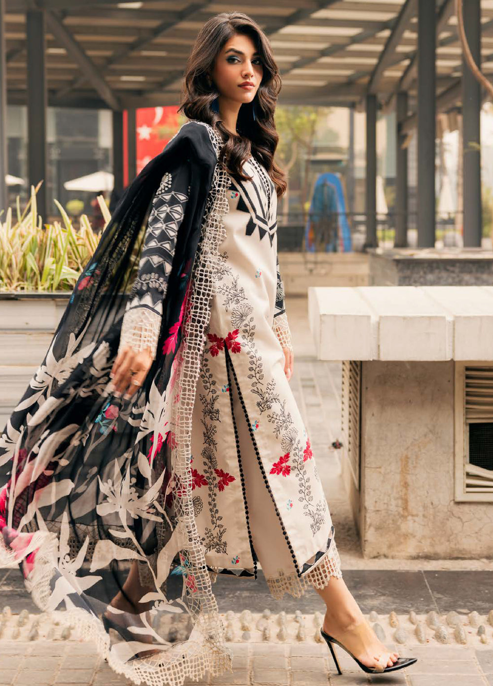Infinity by Charizma Unstitched Embroidered Lawn 3 Piece Suit CHR26UIL IN6-04 - Casual Collection