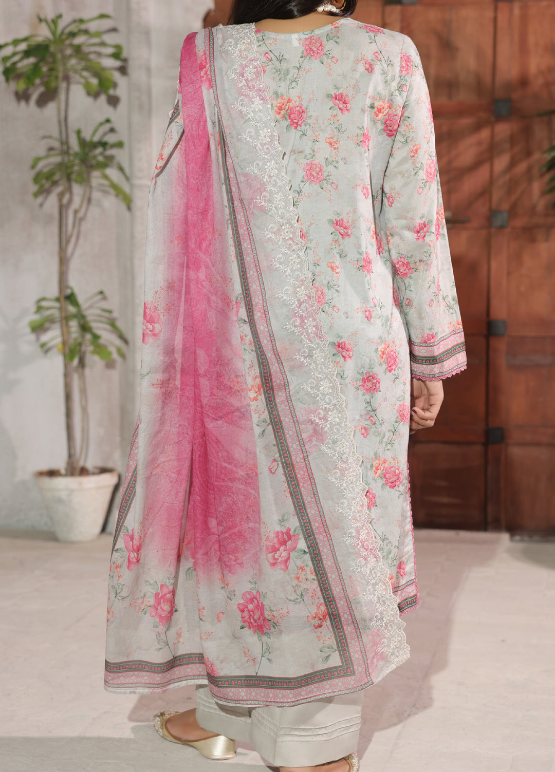 Naqsh Chikankari by VS Textiles Unstitched Embroidered Dupatta Lawn 3 Piece Suit VS26UNC V1: 695 - Summer