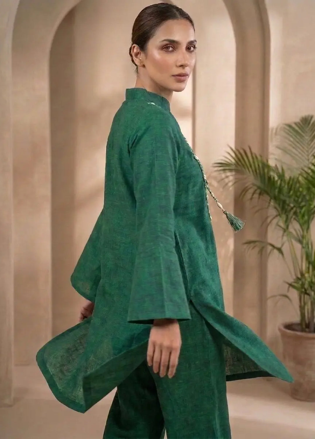 Menaal Women RTW Printed Jacquard 2 Piece Suit AVELOR - Casual Collection