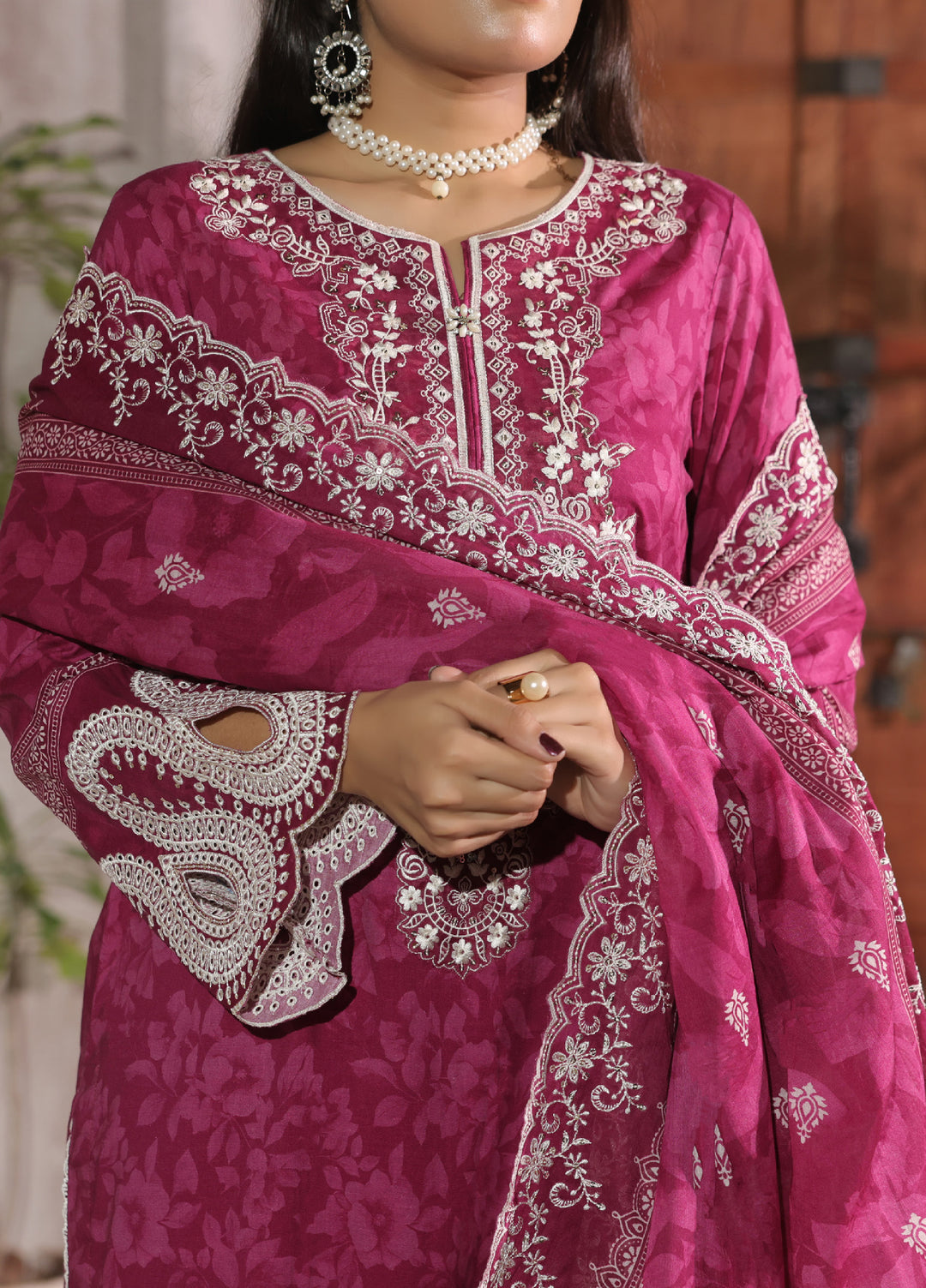 Naqsh Chikankari by VS Textiles Unstitched Embroidered Dupatta Lawn 3 Piece Suit VS26UNC V1: 700 - Summer