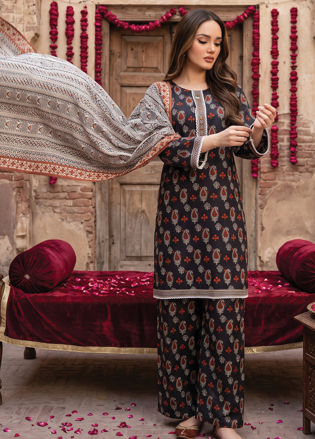 Regalia Textiles Women RTW Printed Lawn 3 Piece Suit RG26PPL D-04 - Casual Collection