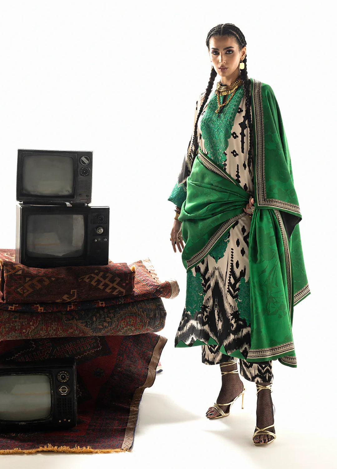Zainab Chottani Unstitched Marina Twill With Shawl Embroidered Suits 3 Piece ZC25WS D-07 Novaya - Winter Collection