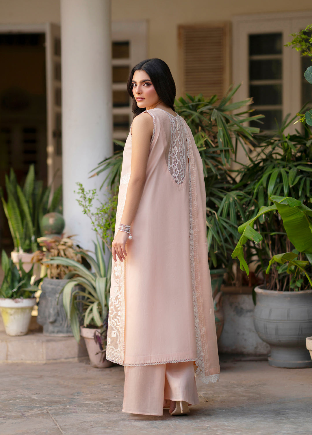 Ember by Mahnur Unstitched Lawn Embroidered 3 Piece Suit MN26UE EM-002 - Summer Collection