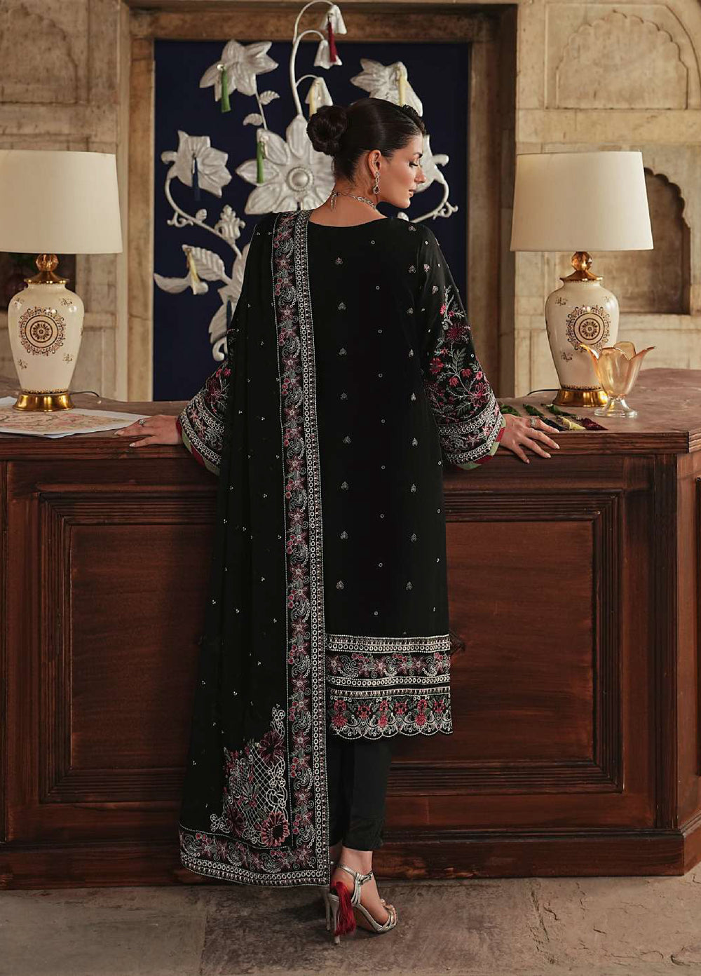 Gulaal Unstitched Embroidered Luxury Lawn 3 Piece Suit GL26USL AZIELE LL-13 - Festive Collection
