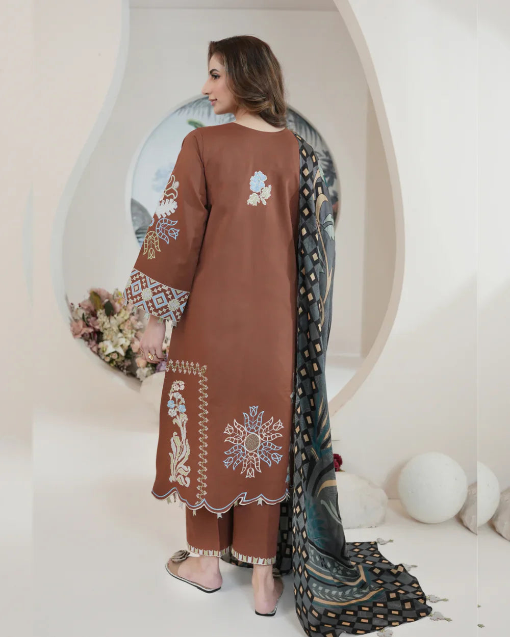 Atiya Irfan Women RTW Embroidered Lawn 3 Piece Suit SL-04 - Summer Collection