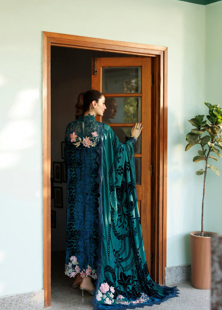 Plush Luxury by Asifa and Nabeel Unstitched Embroidered Velvet 3 Piece Suit Bella WLXU-08 - Festive Collection