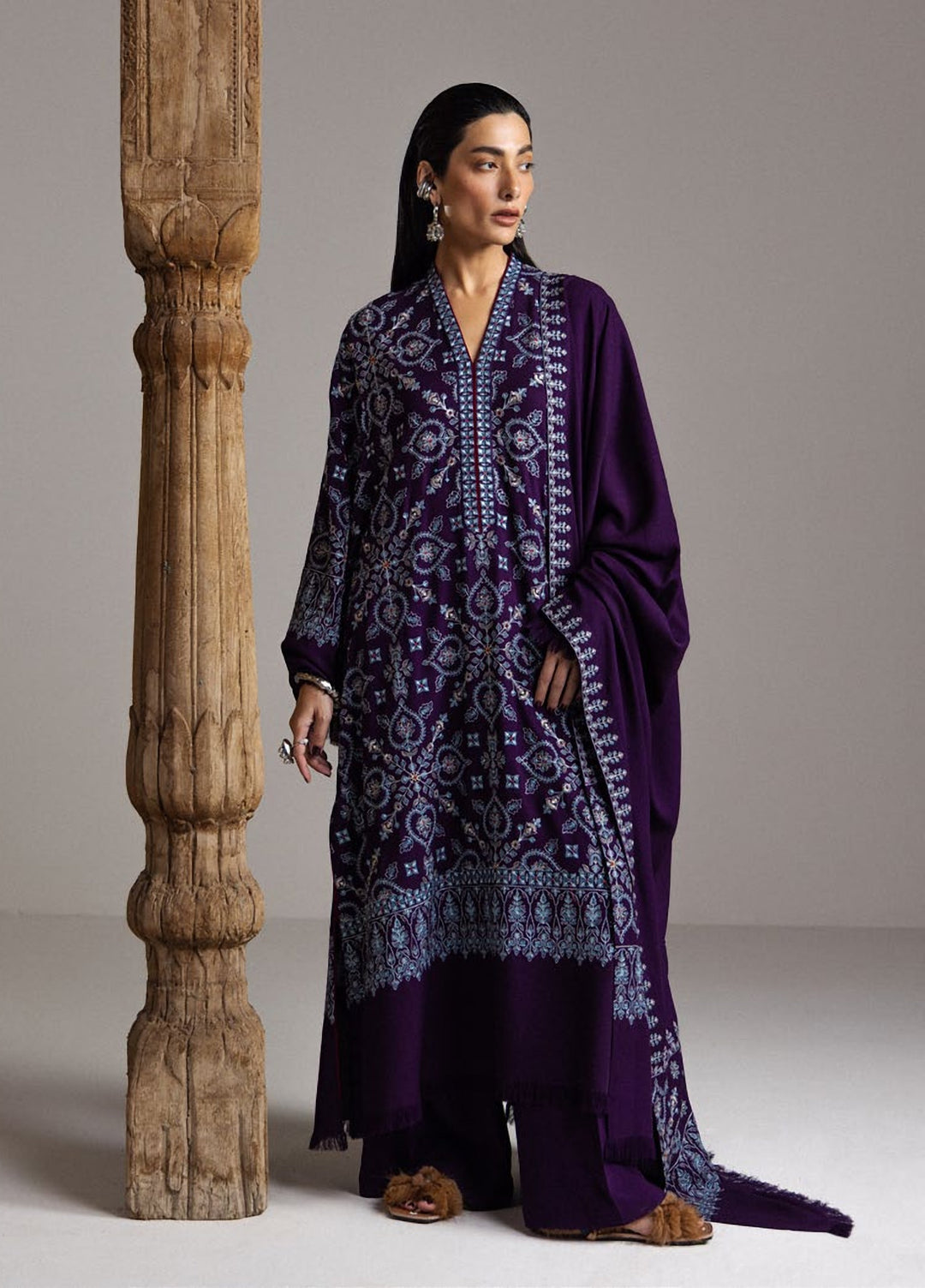 Saraab by Zara Shahjahan Unstitched Embroidered Marina 3 Piece Suit ZS26USW Banafsha - Winter Collection