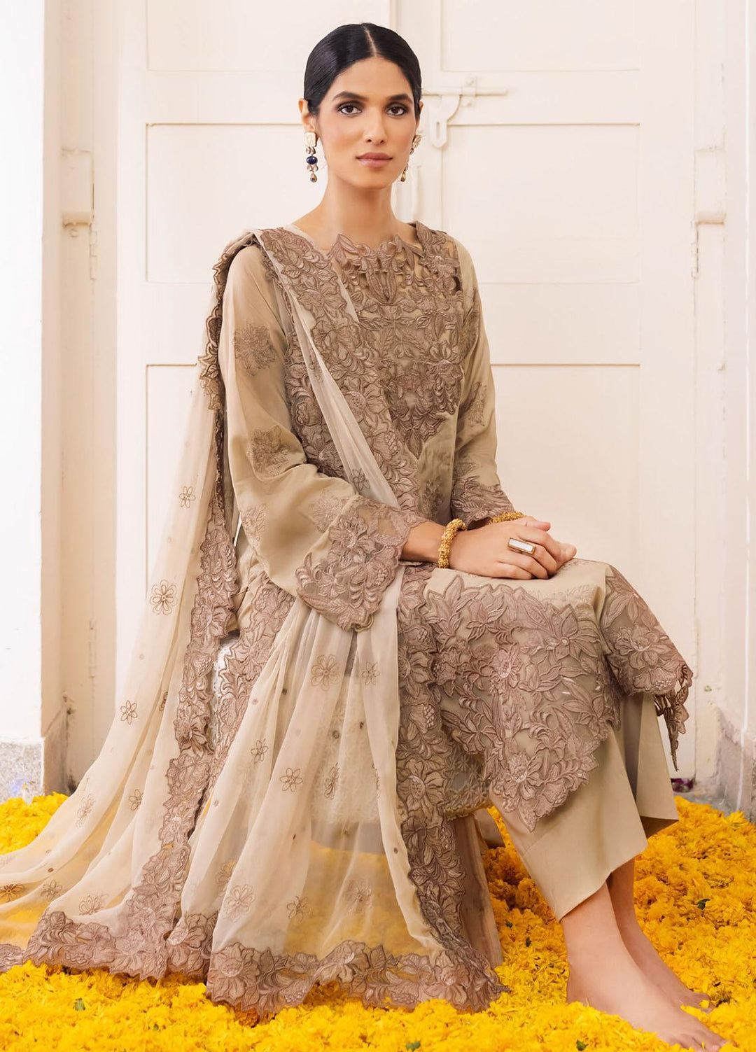 Aashiaan By Iznik Embroidered Lawn Suits Unstitched 3 Piece IZ23AS AL-09 Farsana - Festive Collection