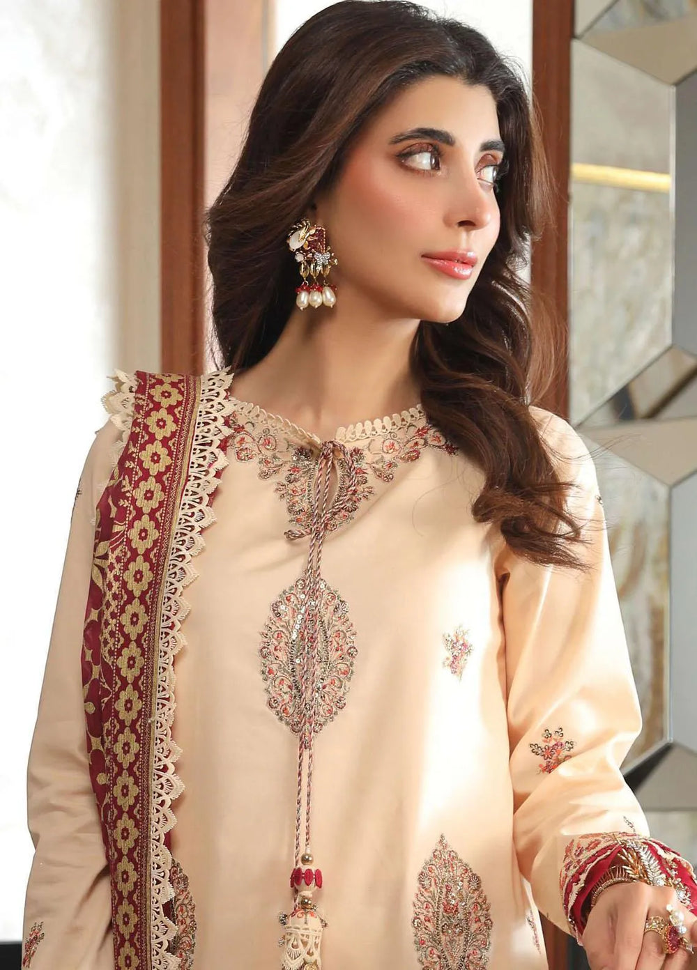 Aira By Asim Jofa Embroidered Cambric Unstitched Suit 3 Piece AJ23A AJAI-17 - Eid Collection