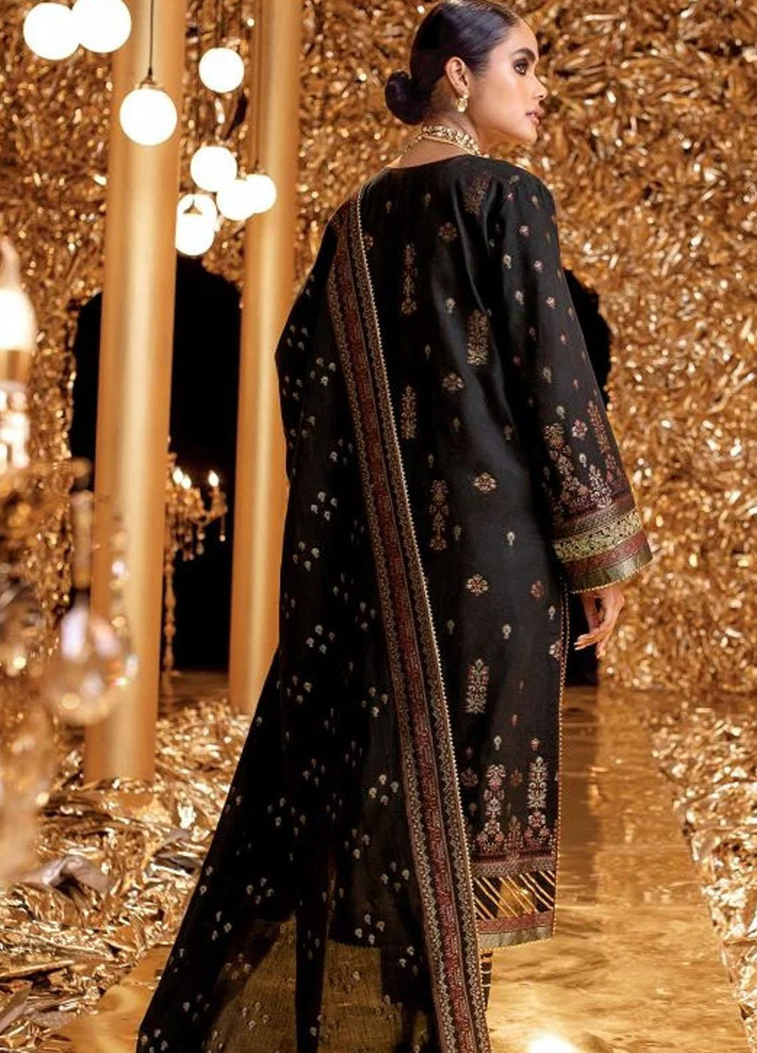 Al Karam Embroidered Jacquard  Suits Unstitched 3 Piece AK22FW FC-W-8B-22-3-Black - Festive Collection