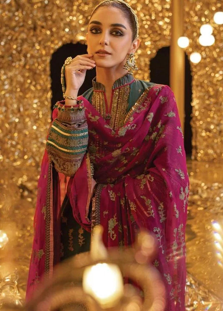 Al Karam Embroidered Lawn Suits Unstitched 3 Piece AK22FW FC-W-9C-22-3-Emerald Green - Festive Collection