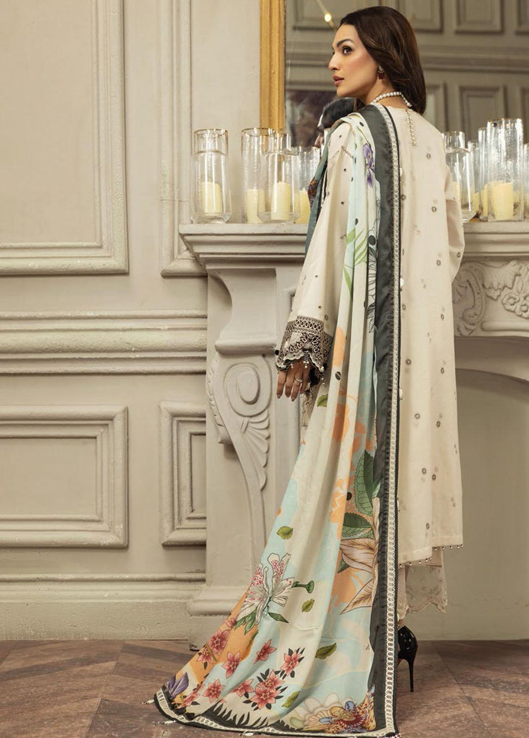 Anaya By Kiran Chaudhry Embroidered Lawn Suits Unstitched 3 Piece AKC23E AL23-06-Madhu - Eid Collection