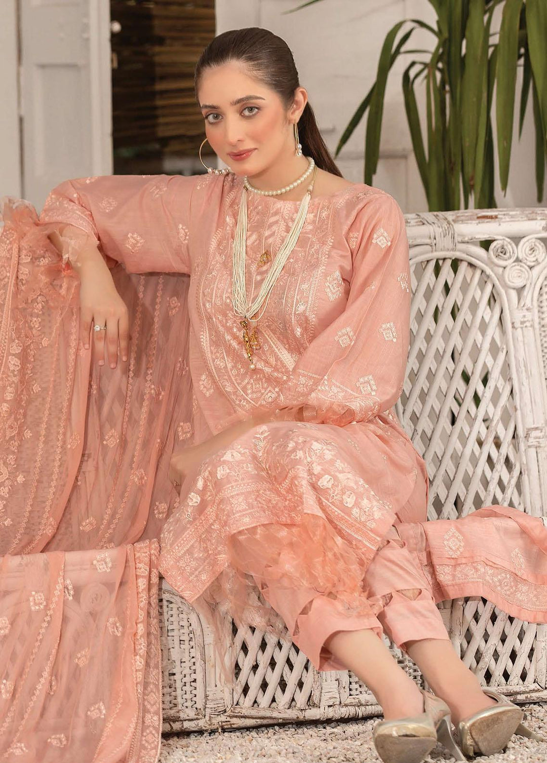 Andaz By Aalaya Embroidered Lawn Suits Unstitched 3 Piece ALY22A D6 - Summer Collection