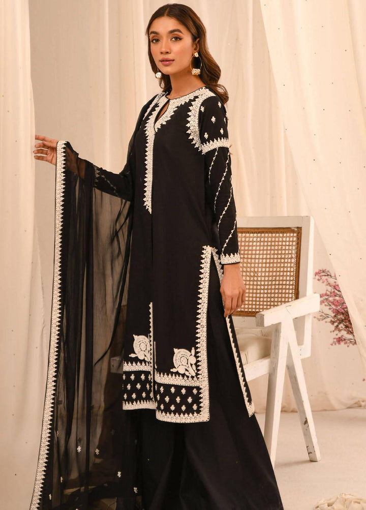 Asifa & Nabeel Pret Embroidered Lawn 3 Piece AN23B RTW-EMB-16